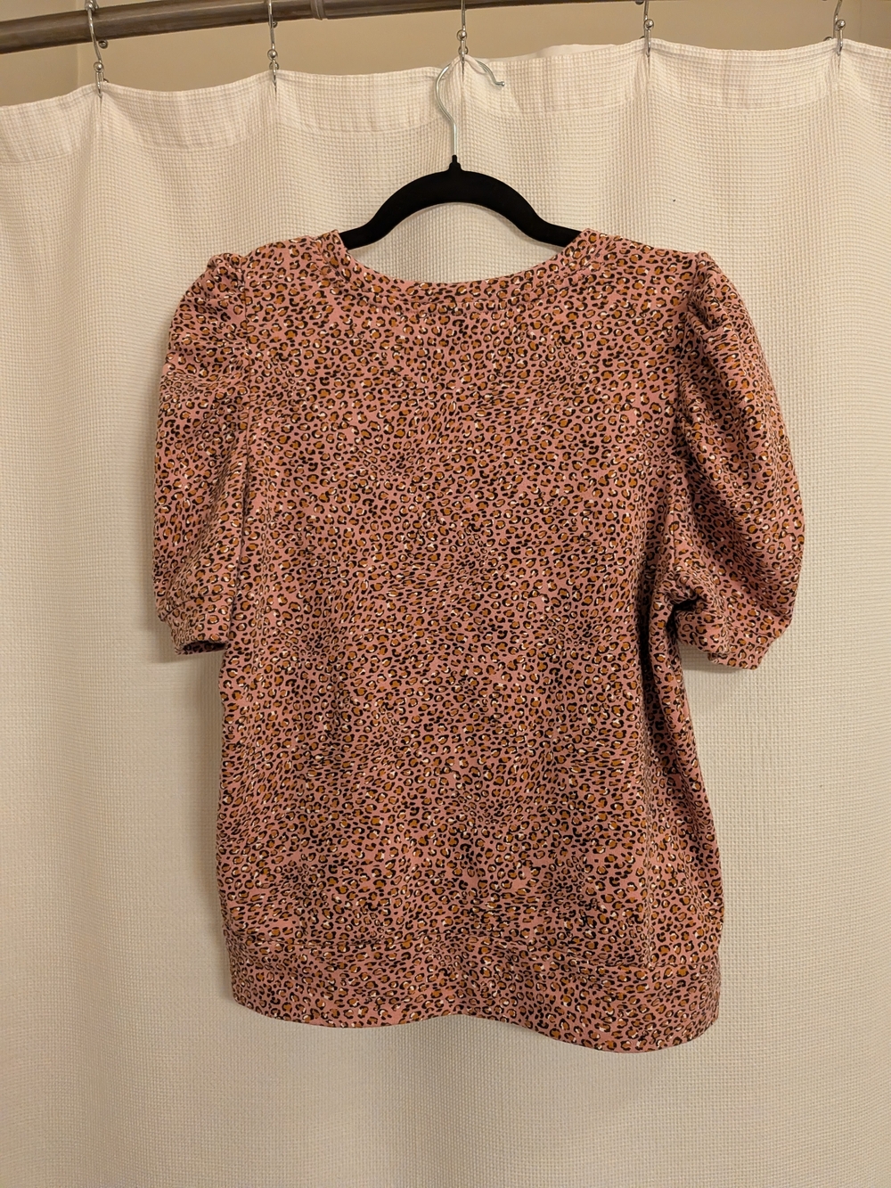 Who What Wear Pink Leopard Puff Sleeve Tee - Picture 4 of 7